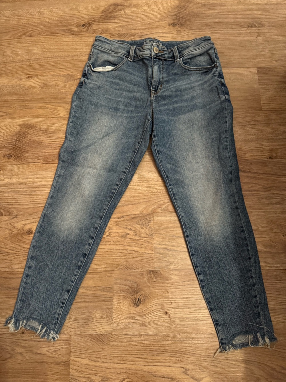 Maurices Light Blue Cropped Distressed Ankle Jeans